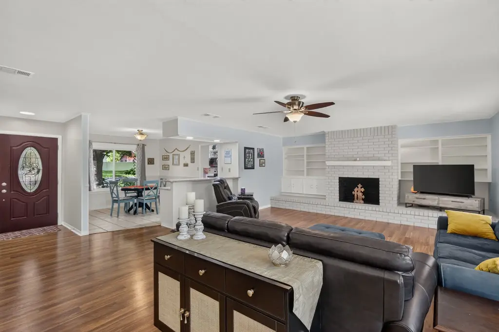 206 Corder Lane, Burnet
