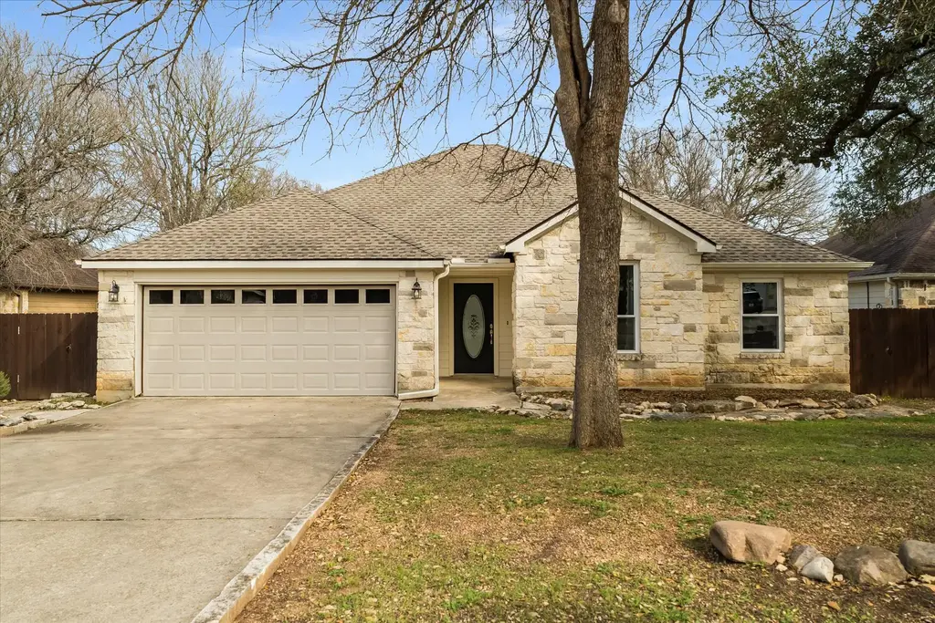 16 Serenade Circle, Wimberley