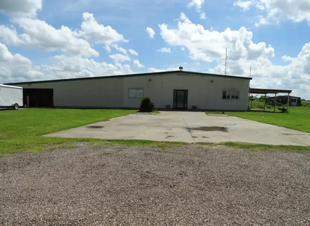 3660 E Highway 285 Highway, Falfurrias