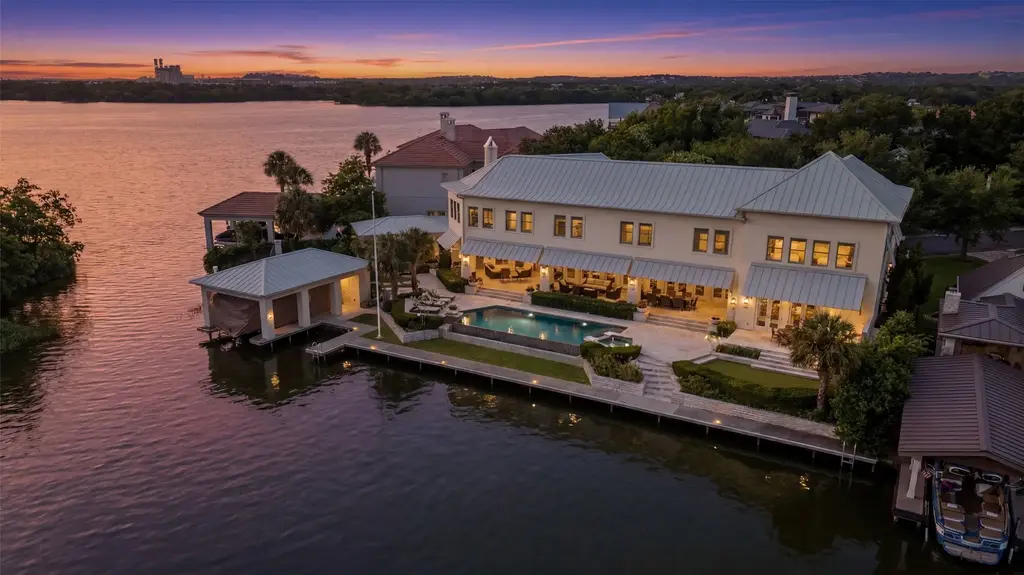 414 Matern Court, Horseshoe Bay