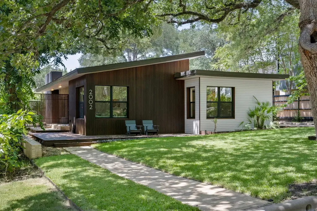 2002 Meadowbrook Drive, Austin