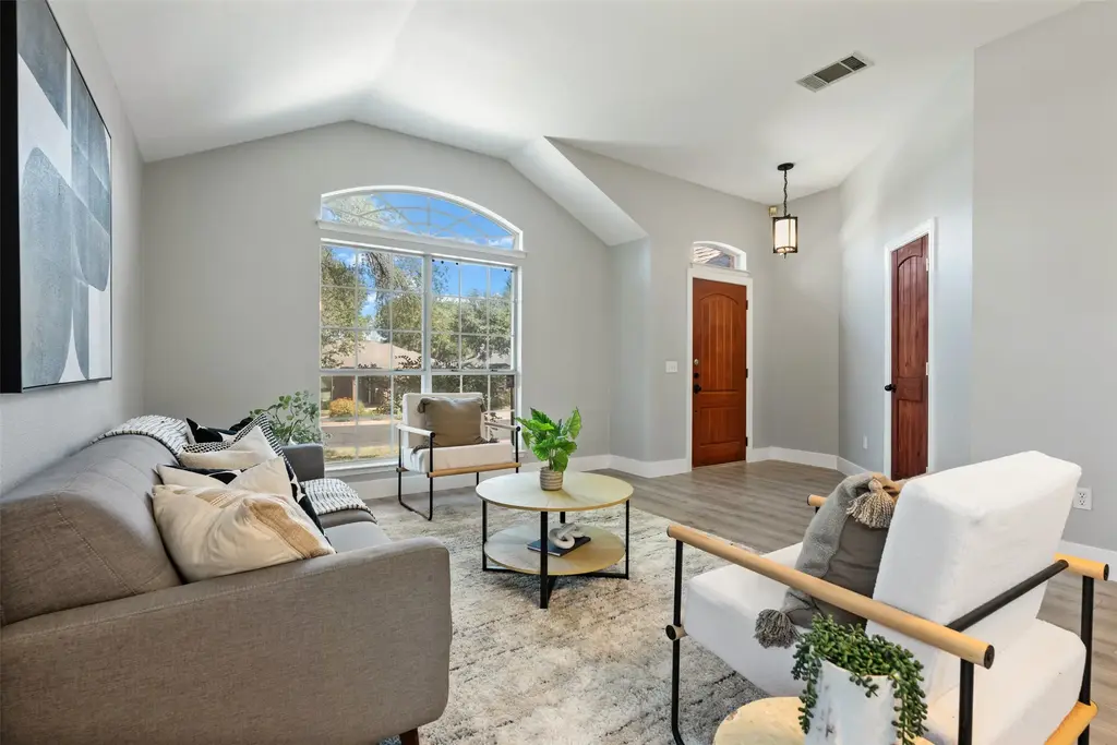 8009 Nairn Drive, Austin