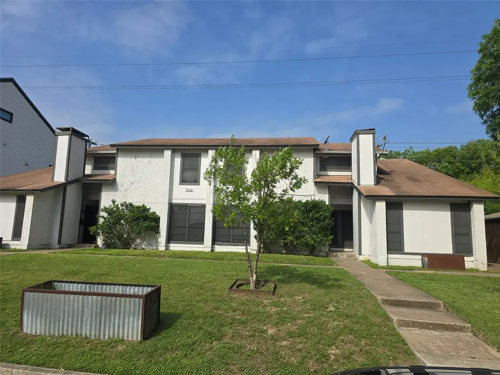 7108 Creekside Drive B, Austin