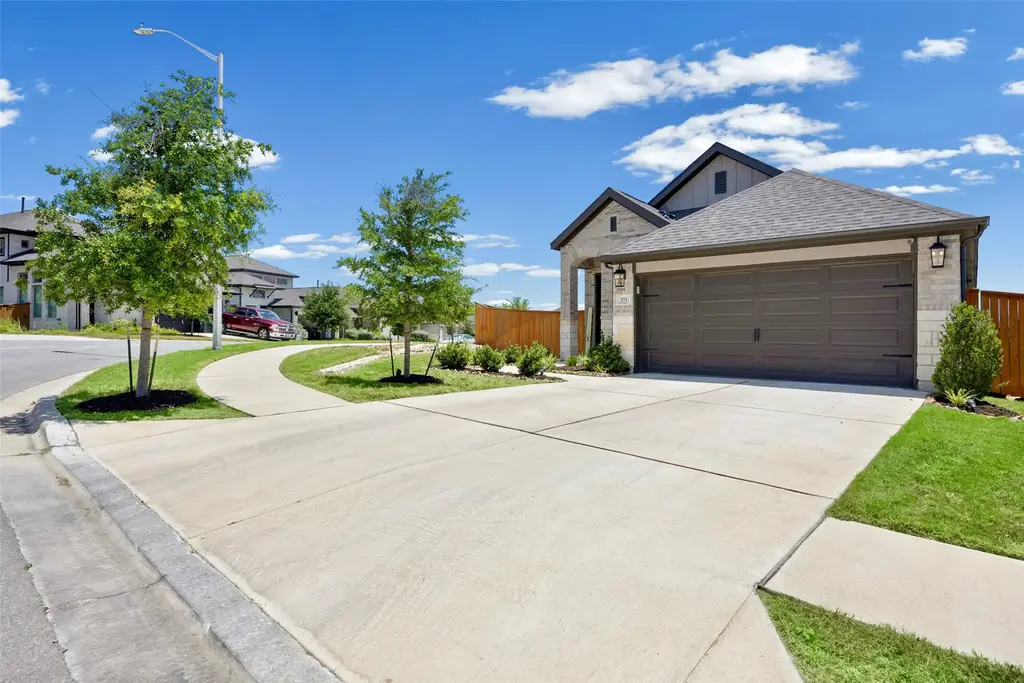 271 Reef Band Drive, Kyle