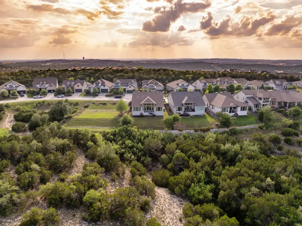 595 Dayridge Drive, Dripping Springs