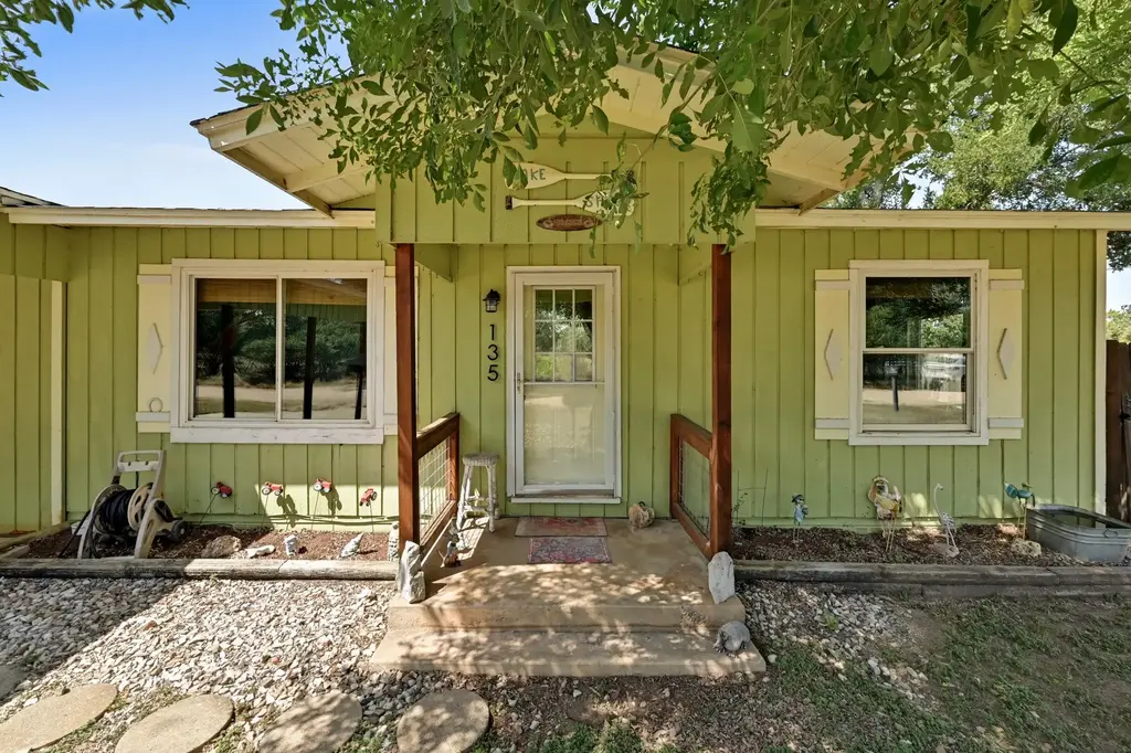 135 E Hickory Drive, Granite Shoals