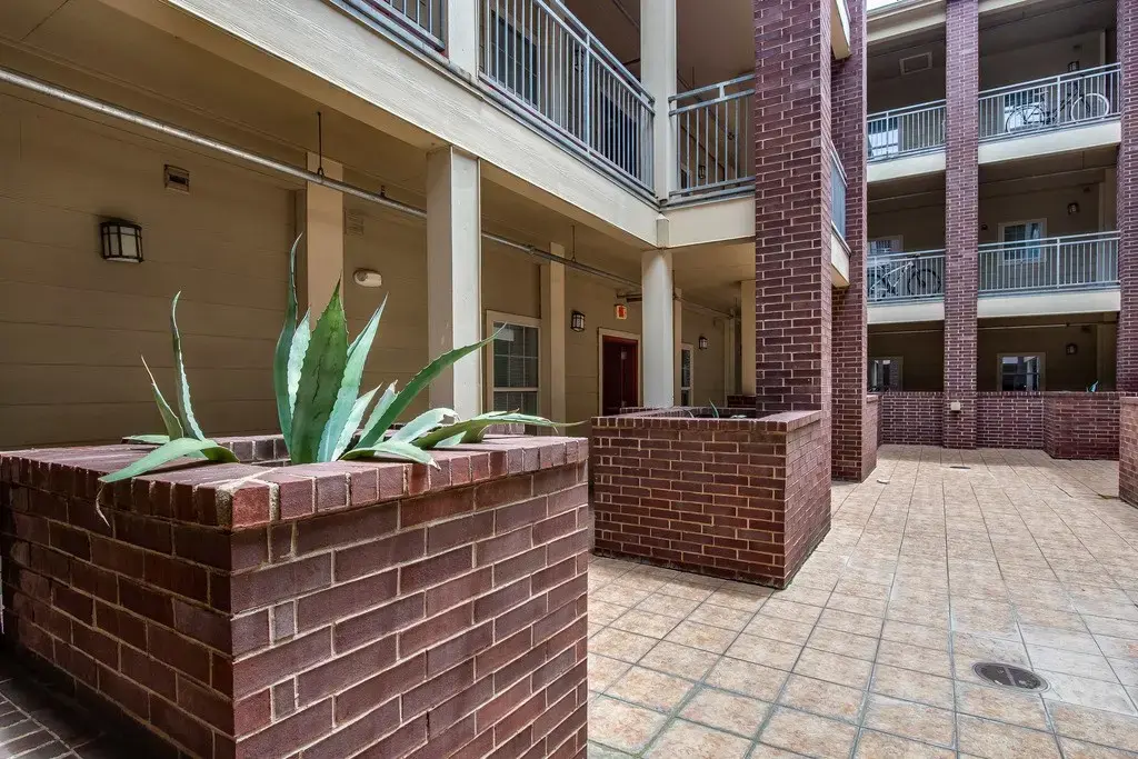 1023 W 24th Street 904, Austin