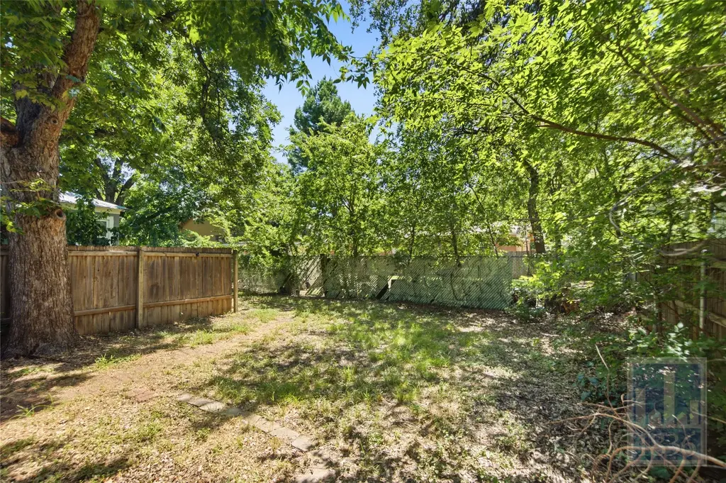 1201 W 40th Street B, Austin
