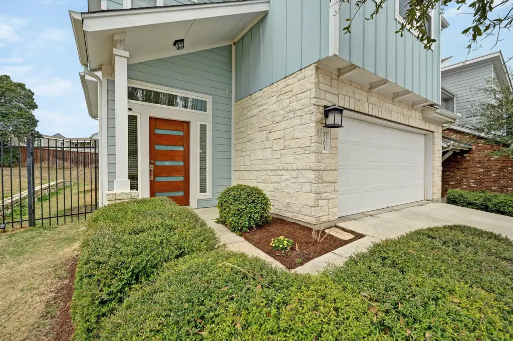 2204 Theseus Pass, Austin