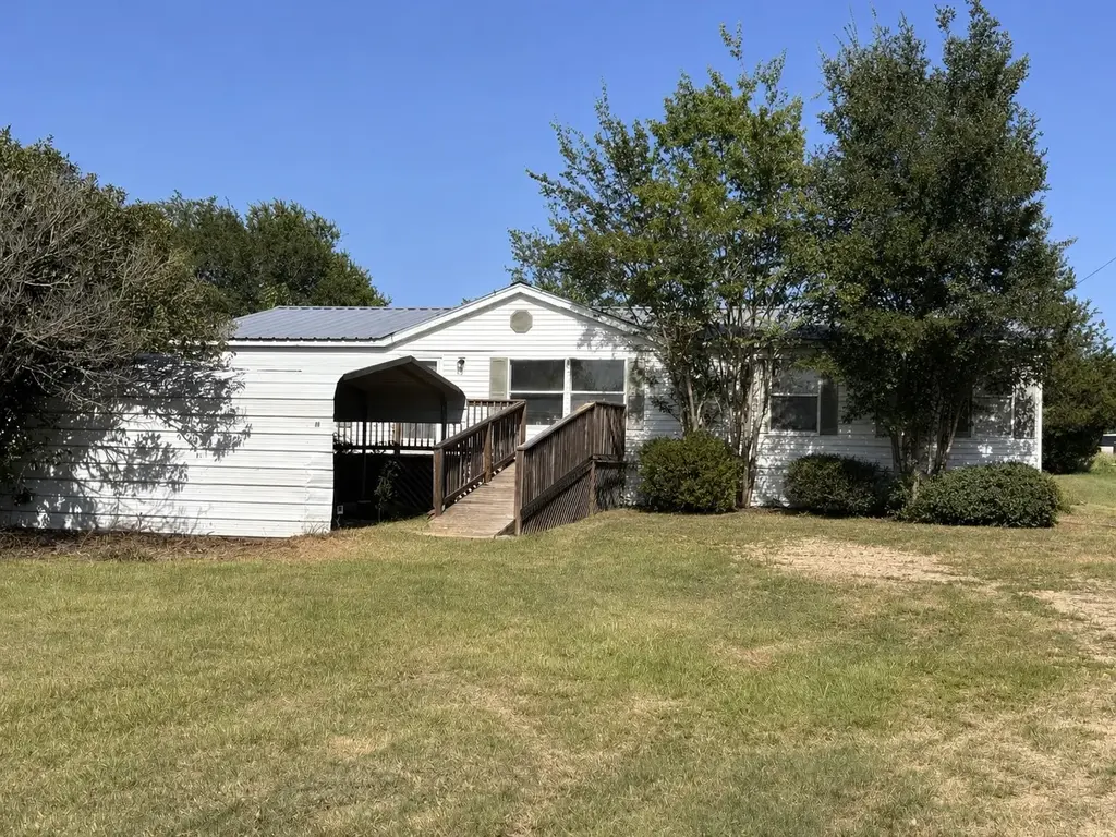 497 Cool Water Drive, Bastrop