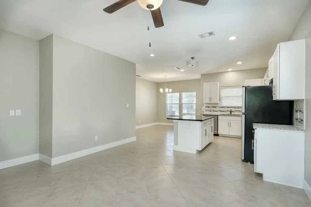 615 Spring Street 3, Round Rock