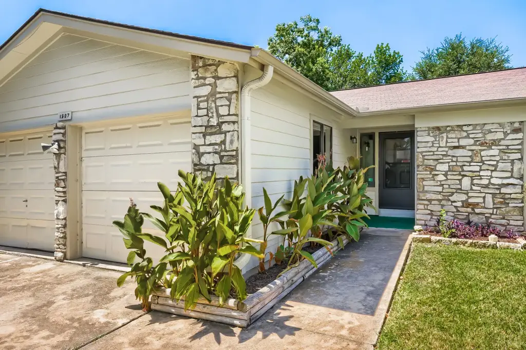 1907 Mirabeau Street, Austin