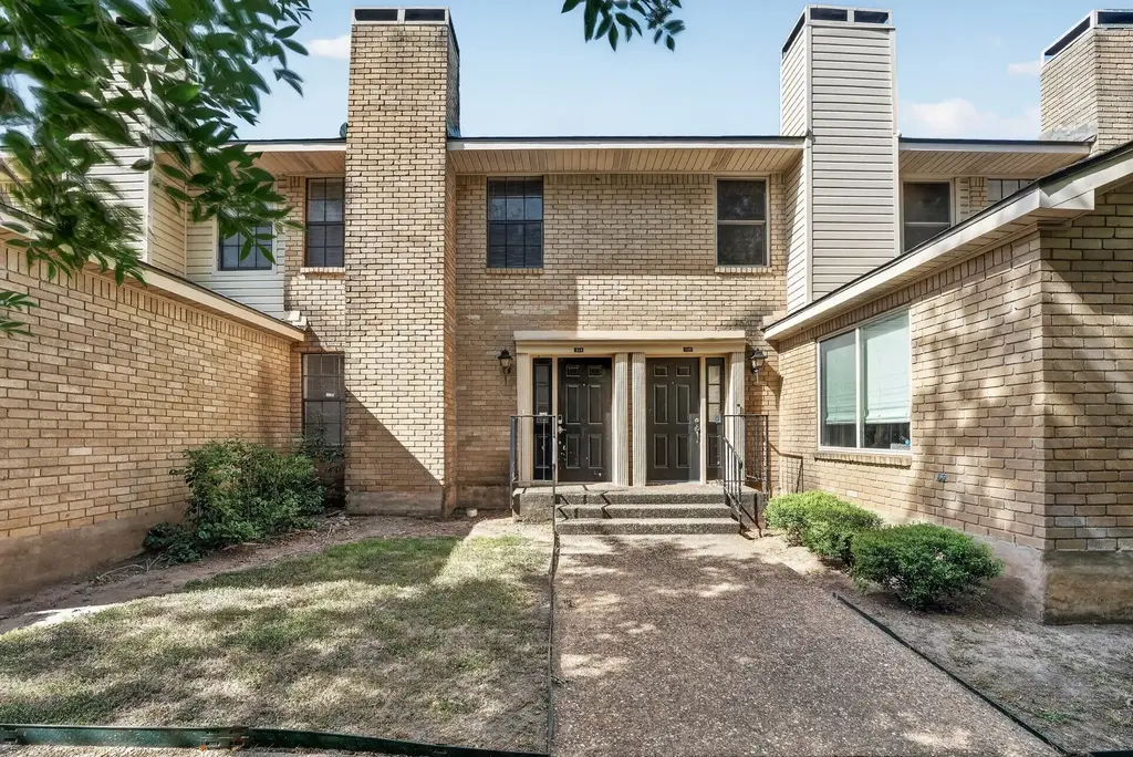8400 Jamestown Drive 512, Austin