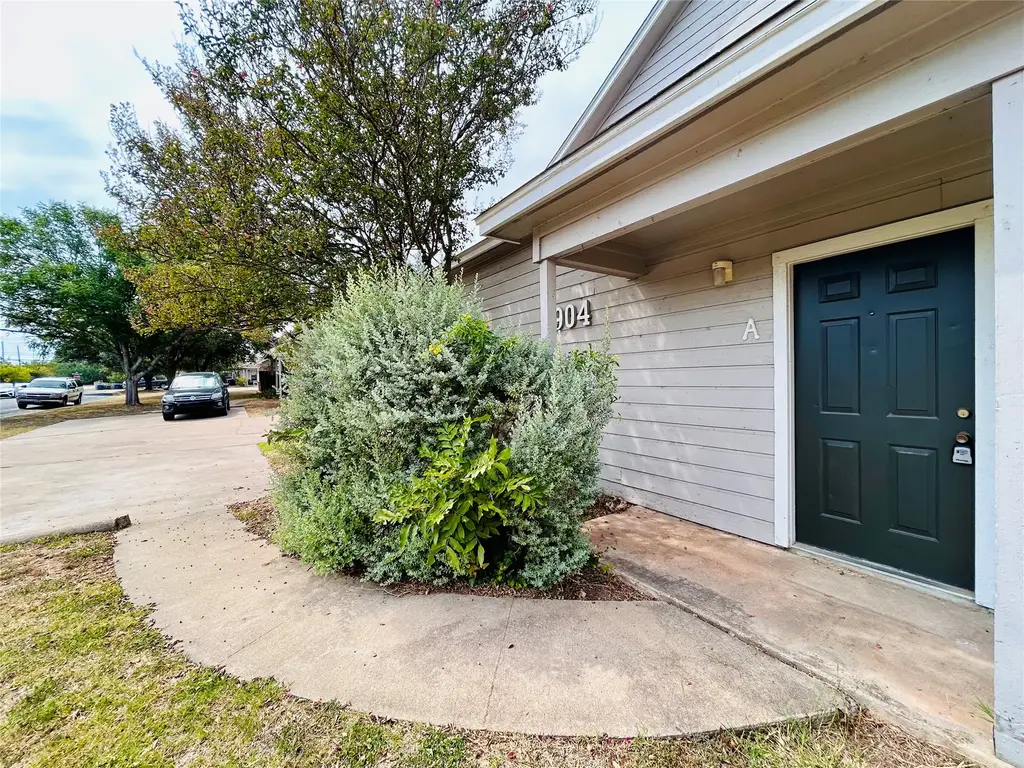 8904 Schick Road A, Austin