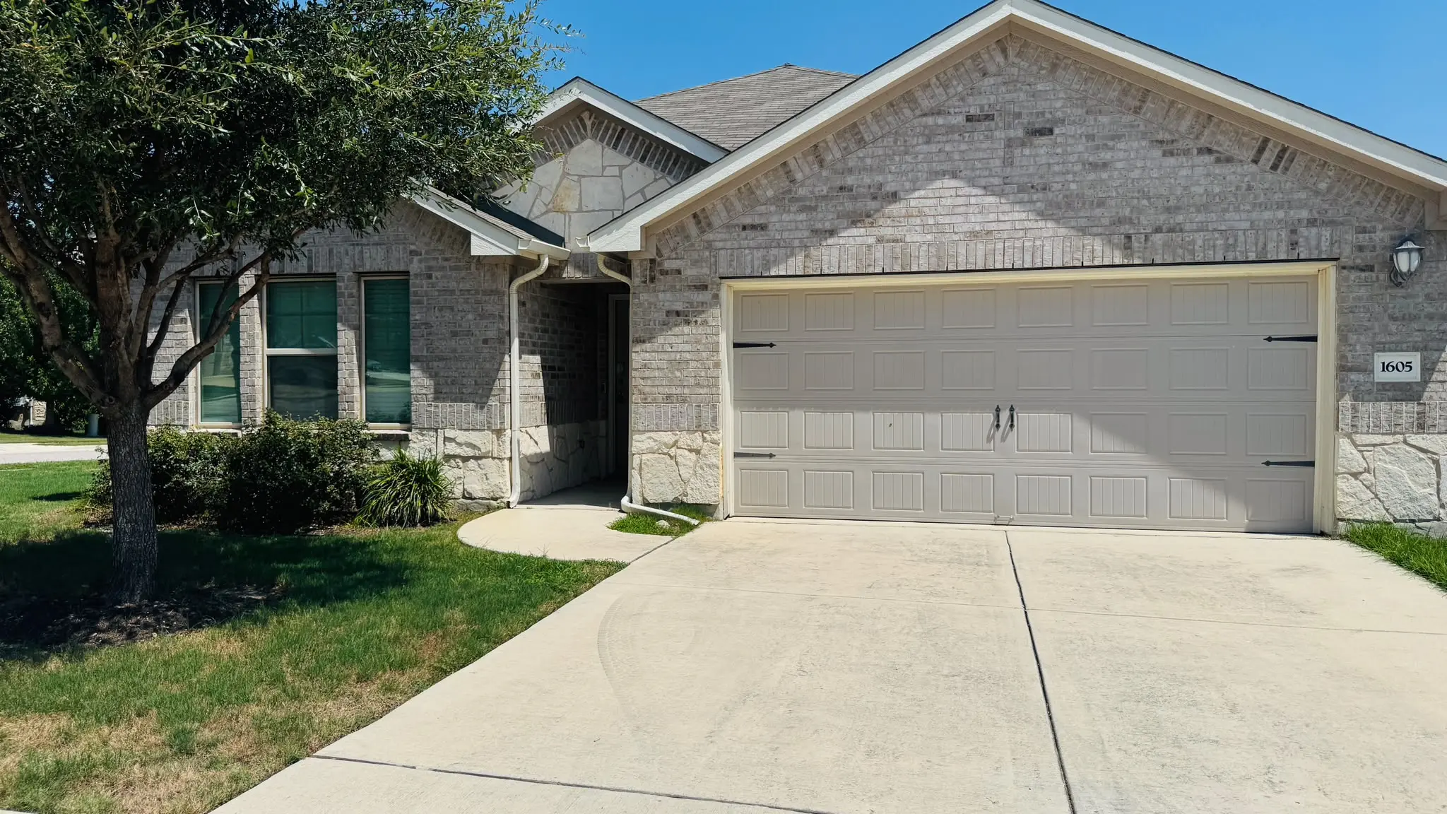 Photo of Listing #5833745