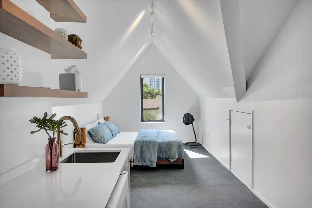 52 Waller Street A, Austin