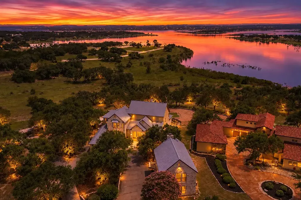 185 Shimmering Shore Court, Spring Branch