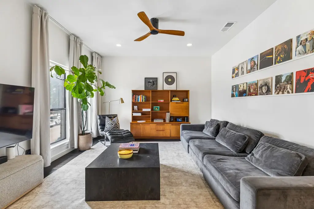 1404 Norwalk Lane 204, Austin