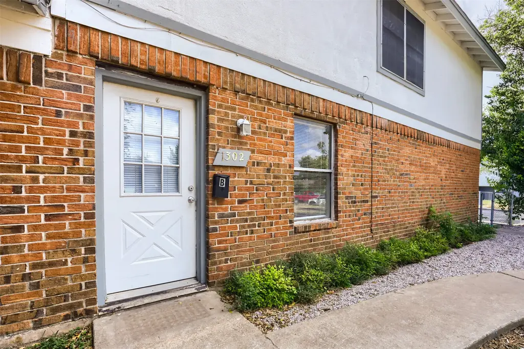 1302 Radcliff Drive B, Austin