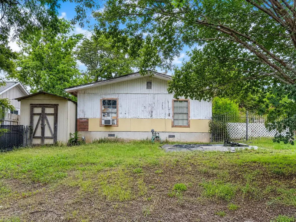 935 Olive Street, Austin