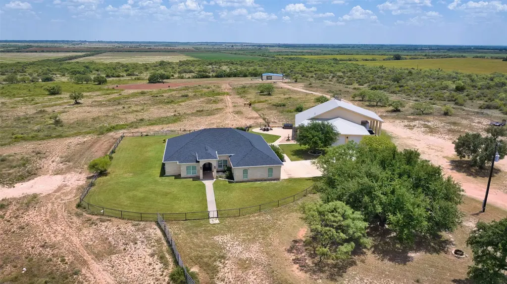 1456 N Us Highway 283, Brady