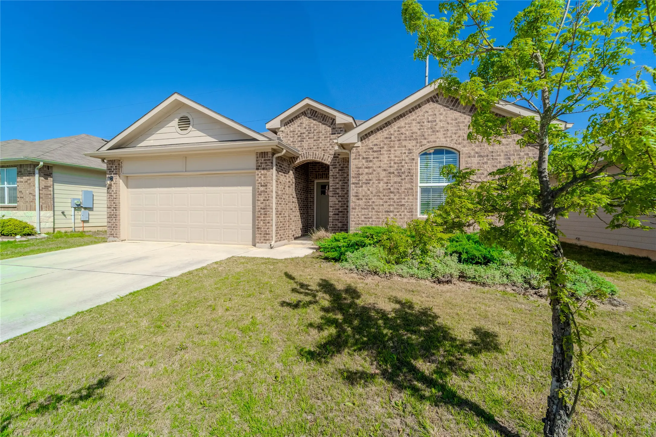 Photo of Listing #3499375
