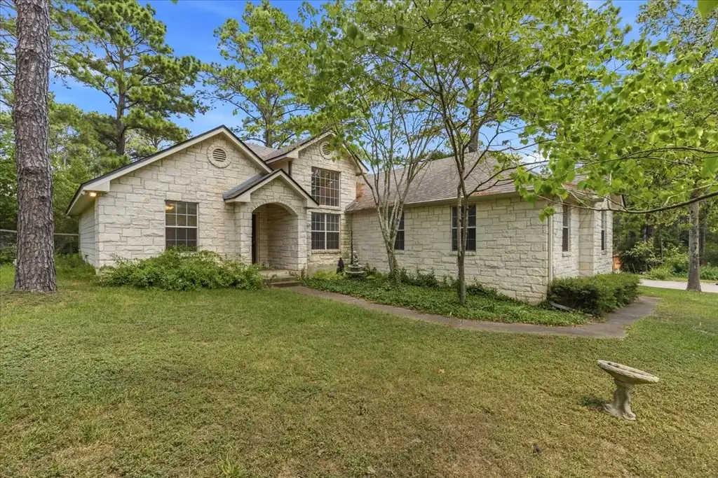 243 Pine View Loop, Bastrop
