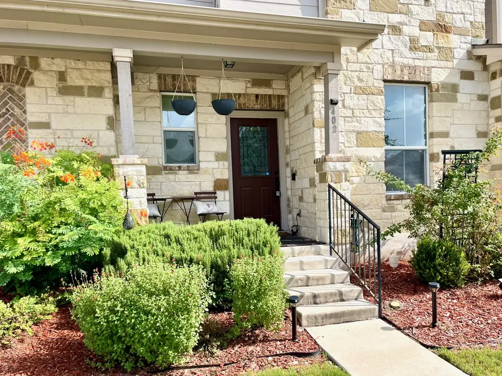 402 Crater Lake Drive, Pflugerville