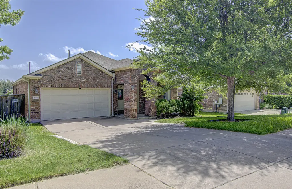 1610 Greenside Drive, Round Rock