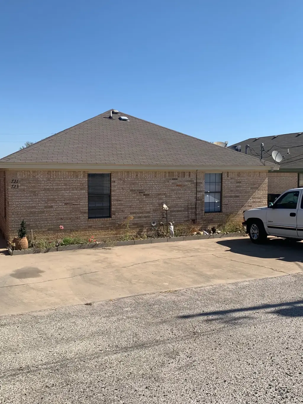 723 Willowood, Kingsland