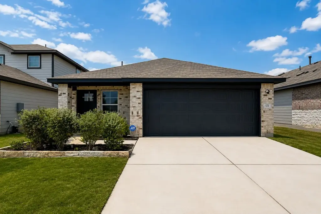 121 Santa Rosa Lane, Buda