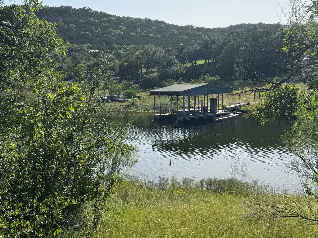 N/A, Leander