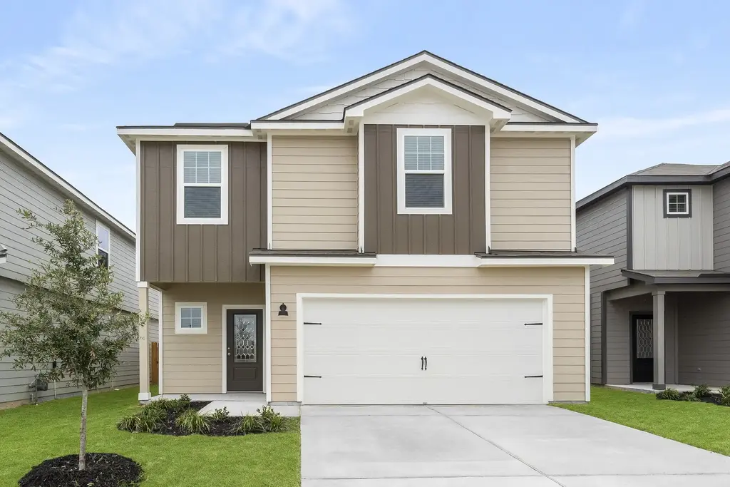 516 Aplite Pass, Maxwell