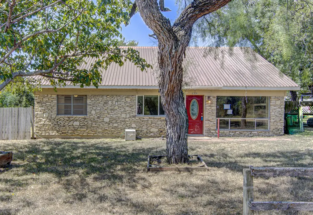 322 E Castleshoals Drive, Granite Shoals