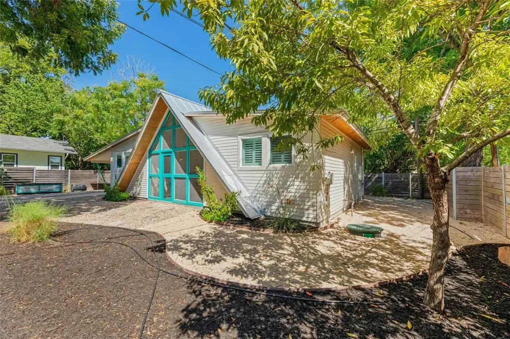 3901 Cherrywood Road B, Austin