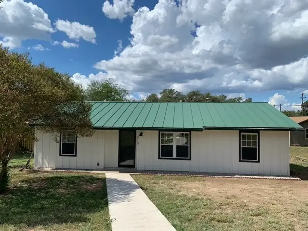 510 Avenue F Avenue, Marble Falls