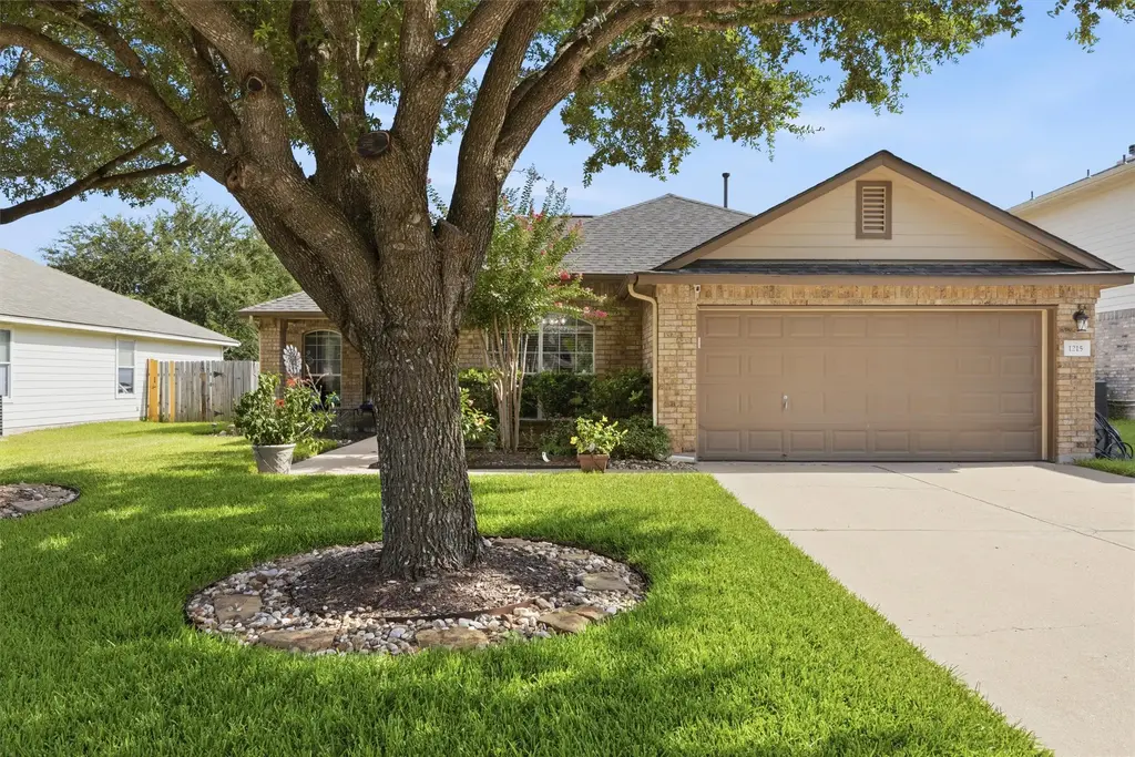 1215 Utopia Lane, Hutto
