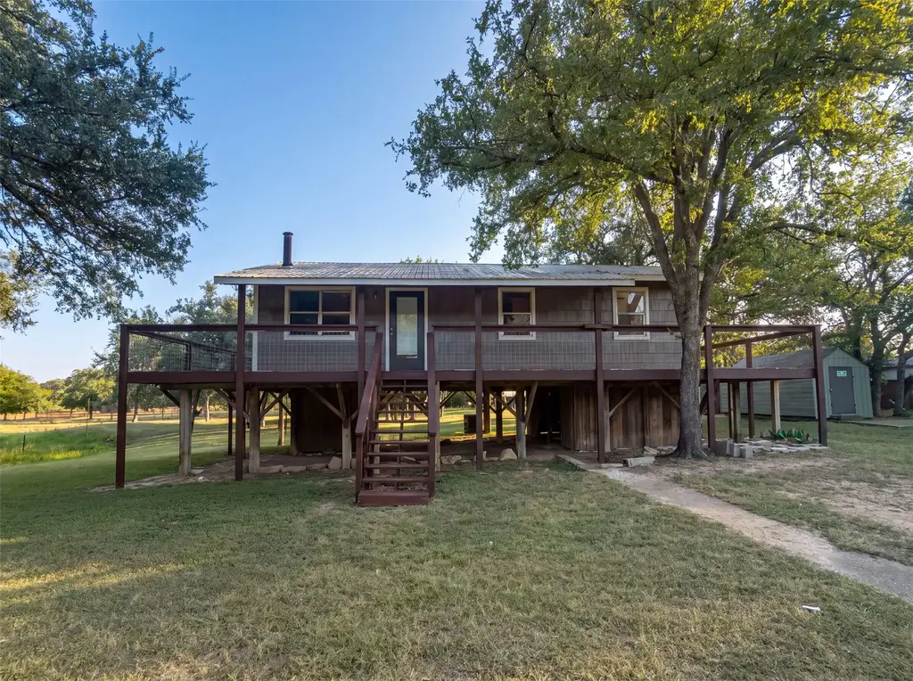 1002 Hummingbird Drive, Marble Falls