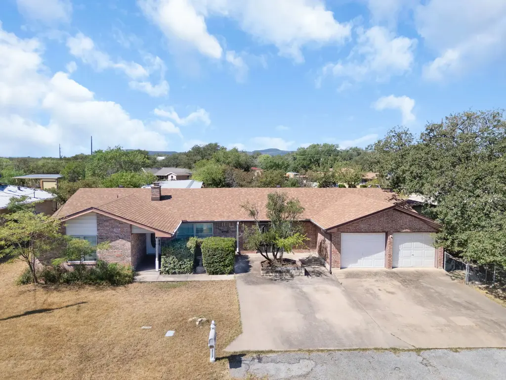 2025 Forest Trail, Kingsland
