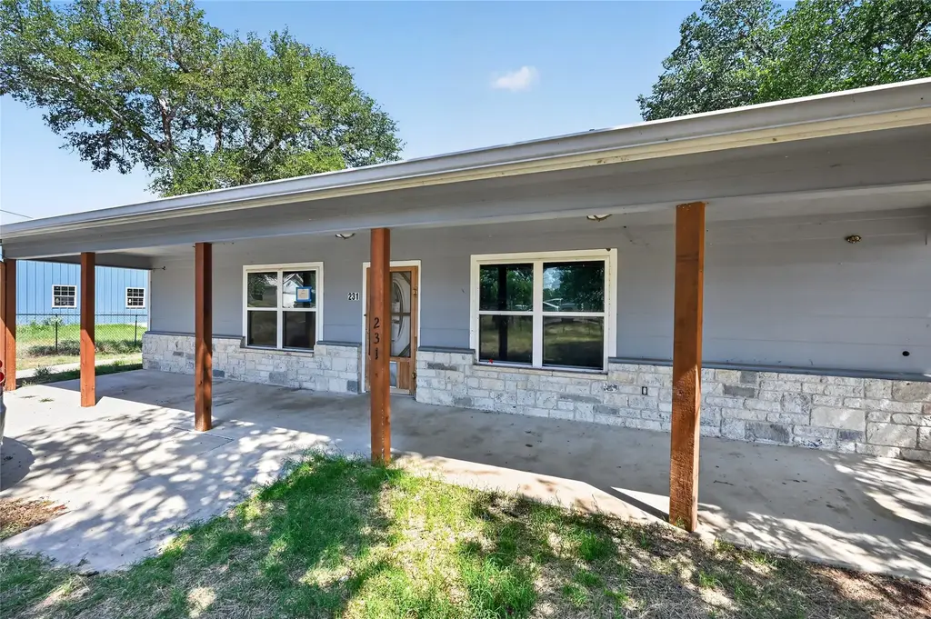 231 Deer Drive, Sunrise Beach