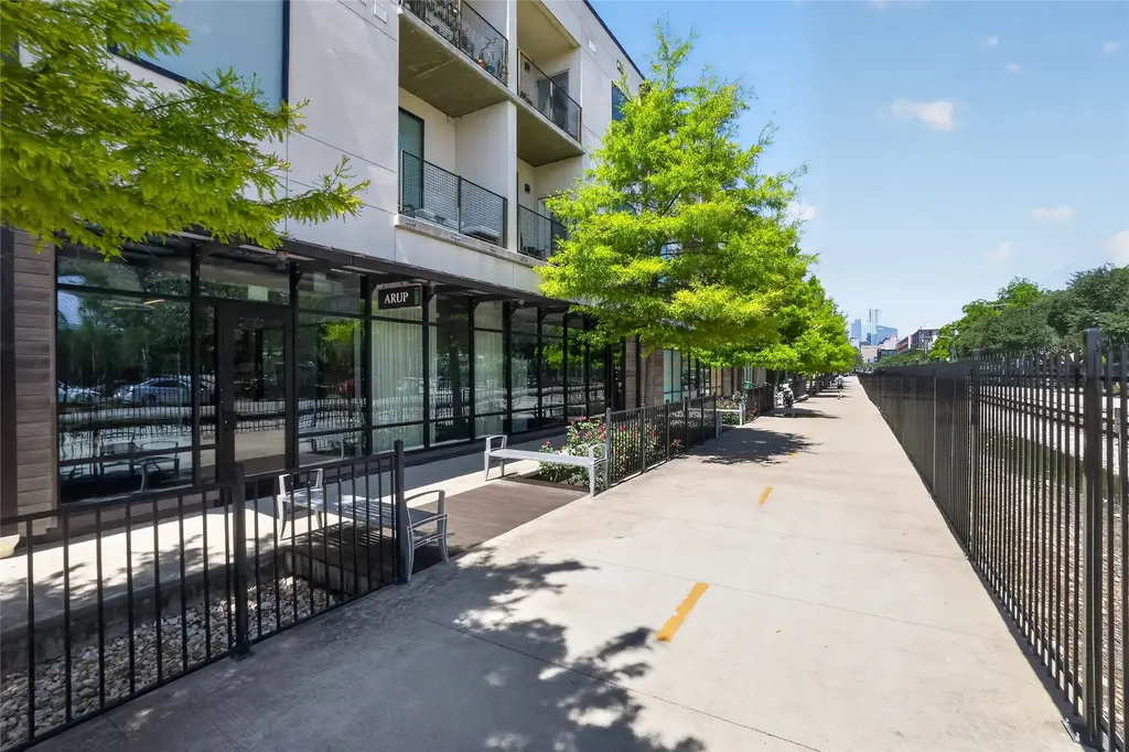 1800 E 4th Street 202, Austin