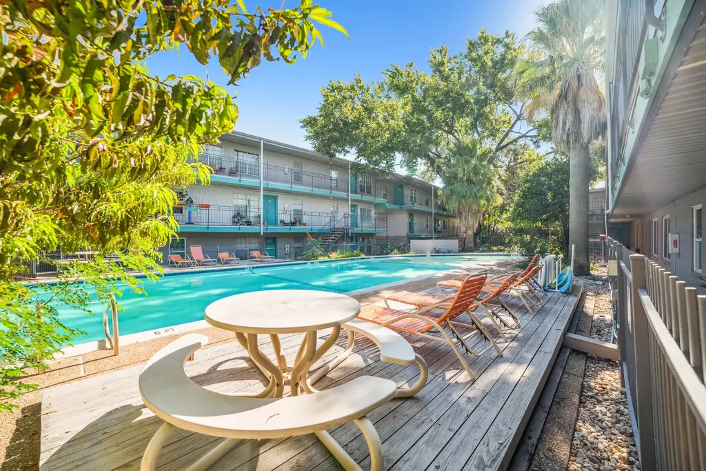 300 Crockett Street 111, Austin