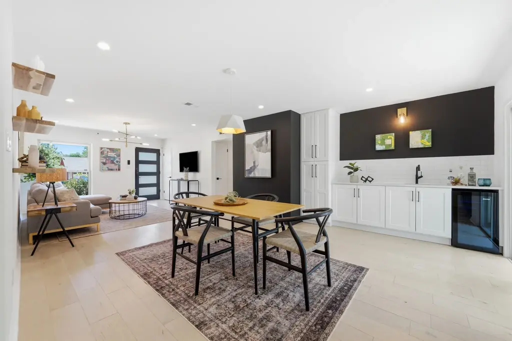 2609 Berkett Drive, Austin