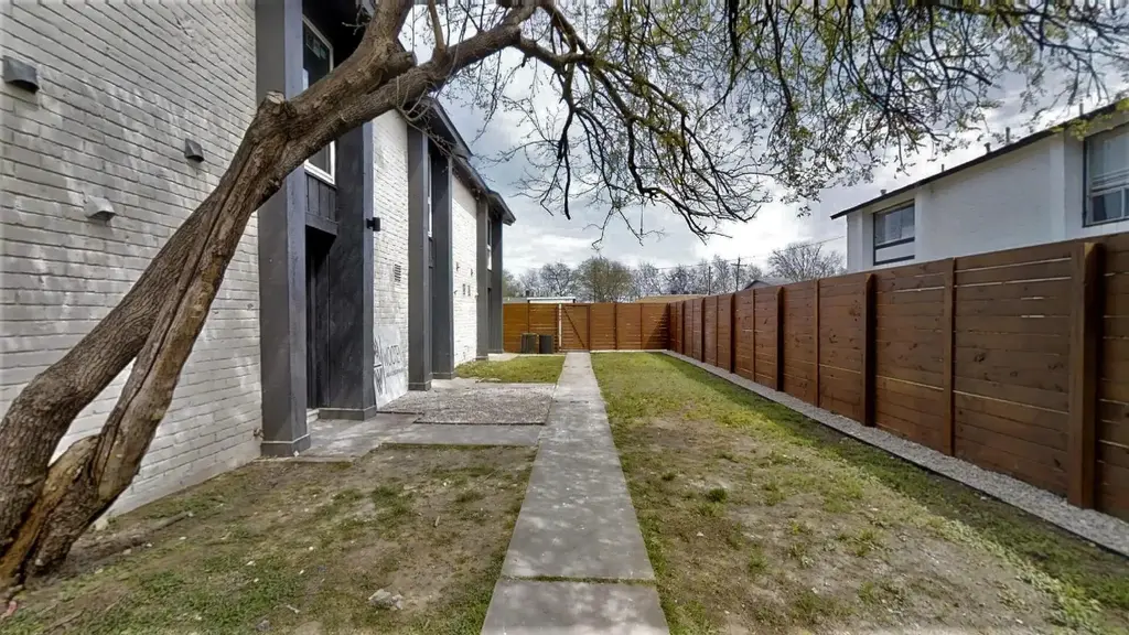 1913 Hearthstone Drive C, Austin