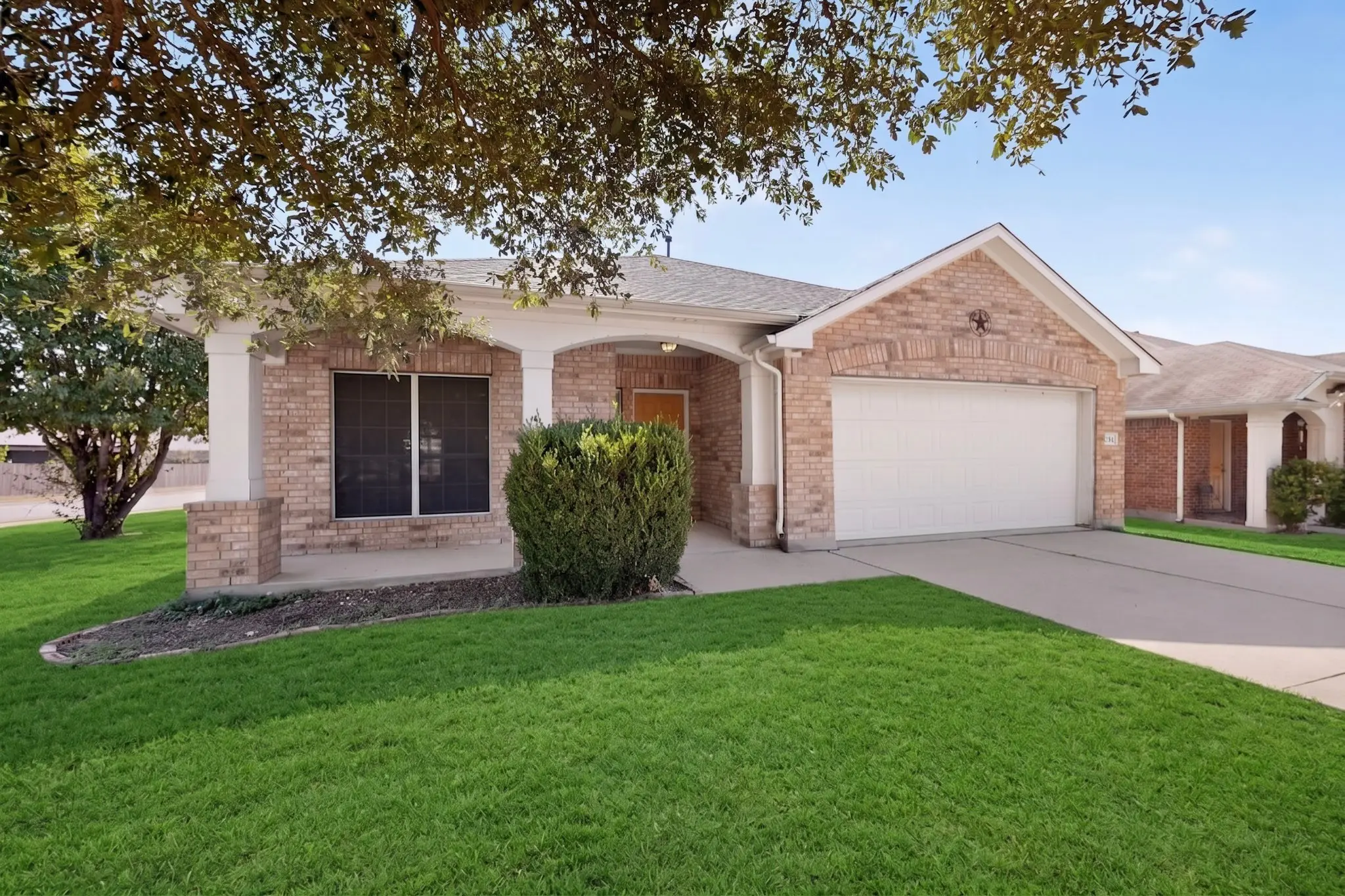 Photo of Listing #1427856