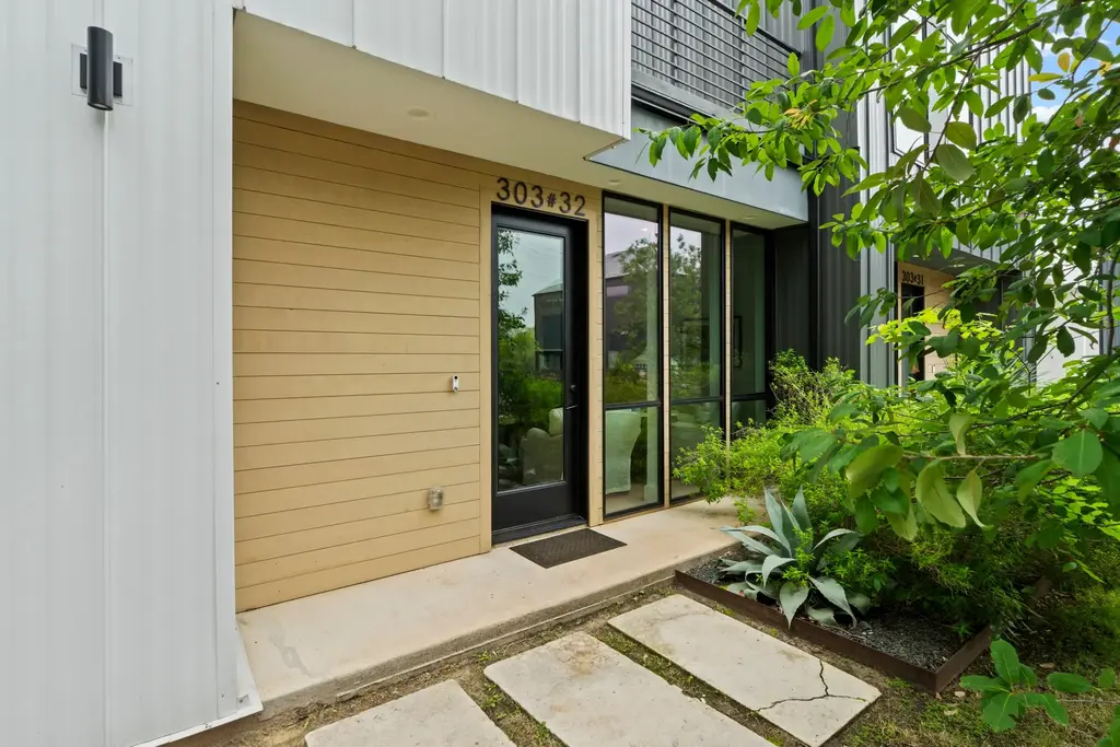 303 Woodward Street 32, Austin
