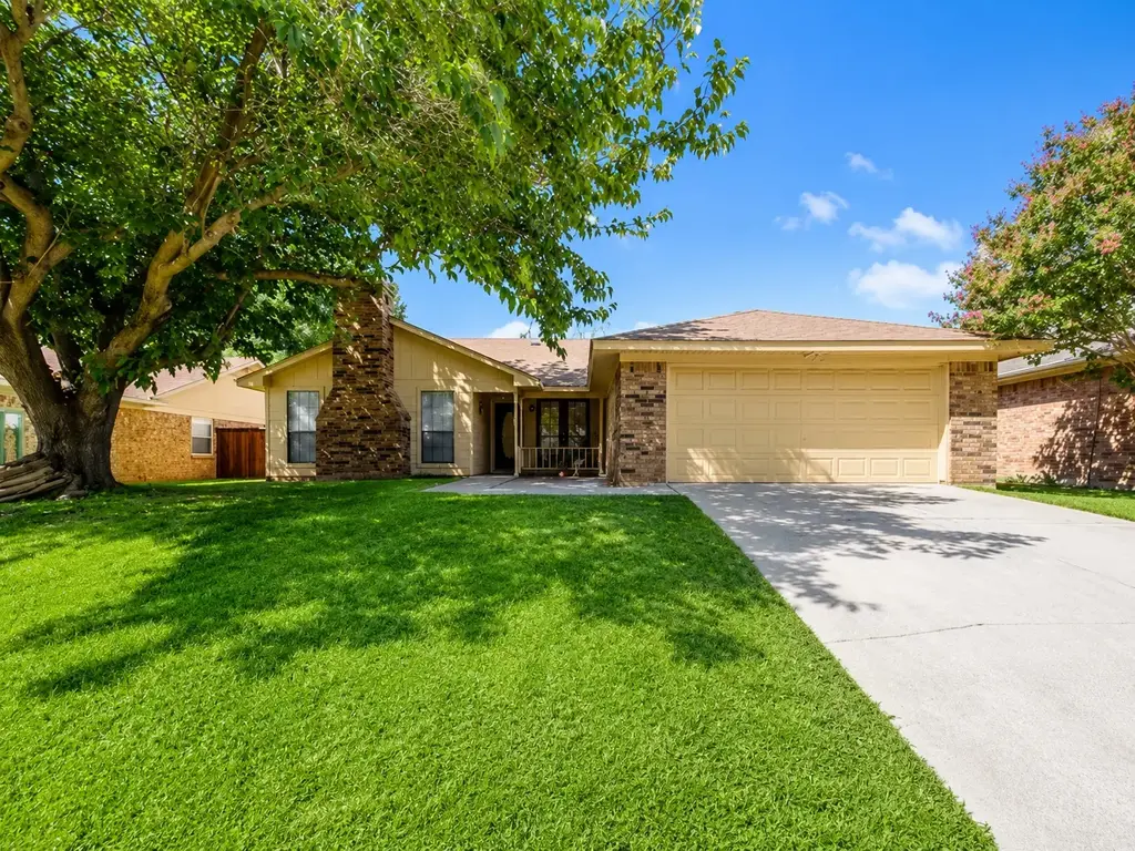 2217 Parkside Drive, Denton