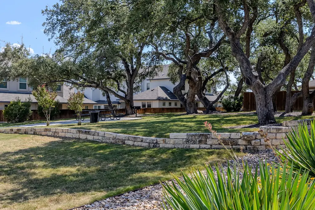 454 Parkline Drive 33b, Georgetown