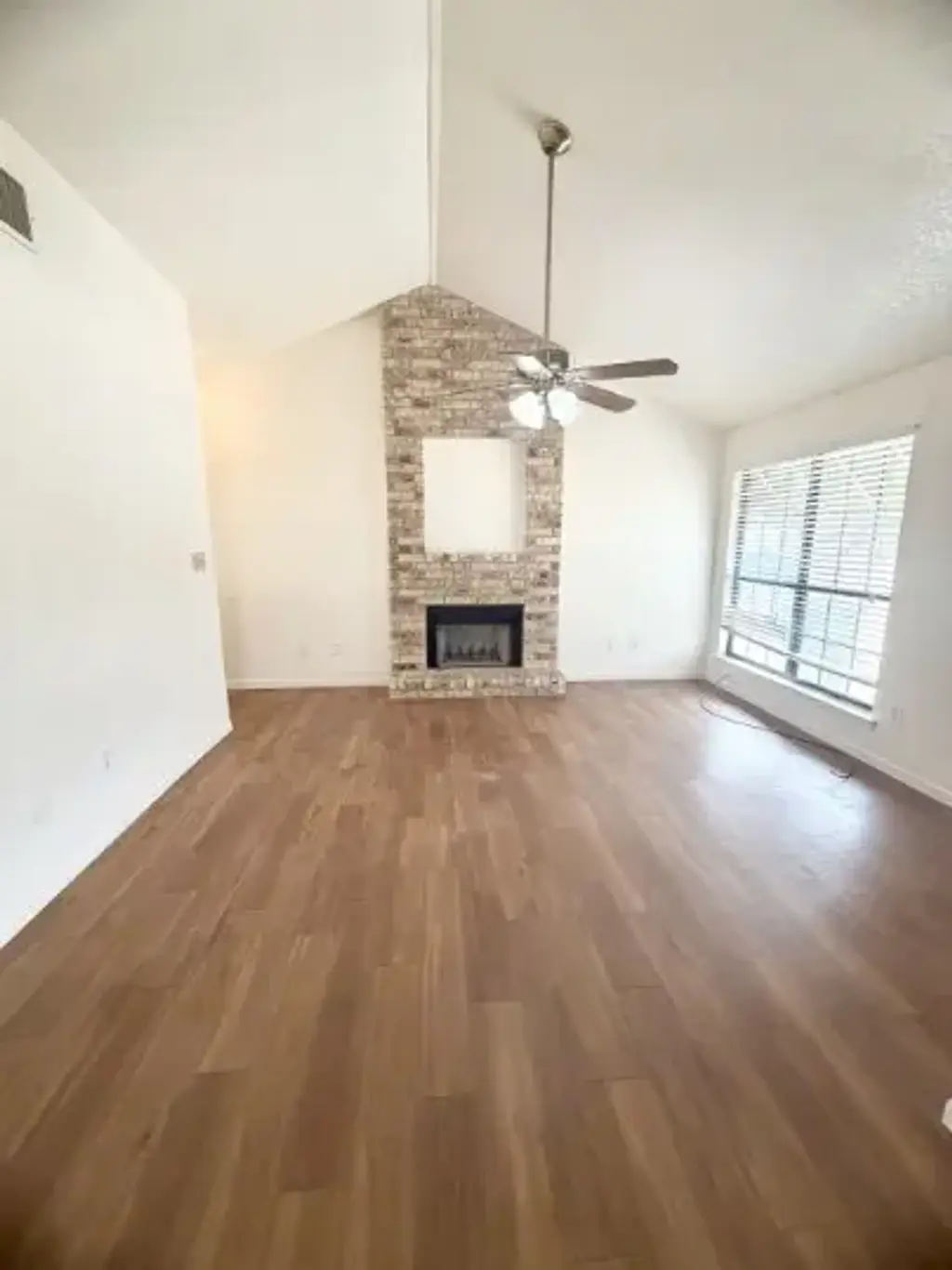 728 W San Antonio Street 730 A, Lockhart