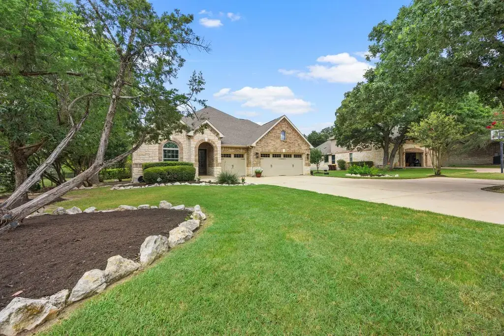246 Southern Sunset Cove, Driftwood
